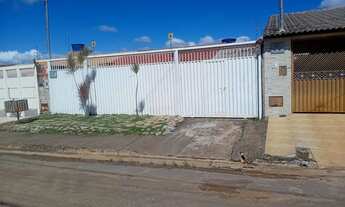 Imagem: Agil de casa com piscina