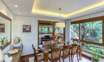 Imagem 2: Apartamento com 3 dorm, sendo 1 suíte, 2 vagas, 140m² privativos no Petrópolis