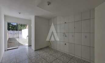 Imagem 6: Geminado com 2 quartos, 1 vaga de garagem coberta e quintal no bairro Itinga