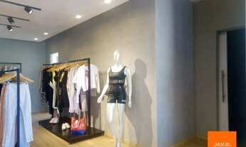 Imagem 5: Casa Comercial para Aluguel em Prado Com Galpão nos Fundos Otima para pequenas e medias em