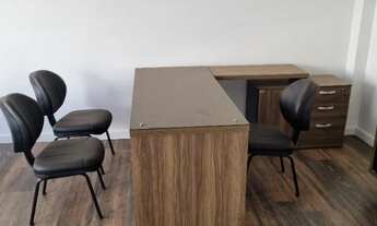 Imagem 4: Sala comercial já com mobília para aluguel no centro de Londrina