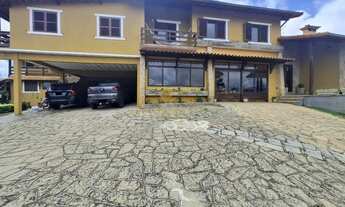 Imagem 3: Casa para Venda em Teresópolis, Fazendinha, 4 dormitórios, 1 suíte, 4 banheiros, 4 vagas