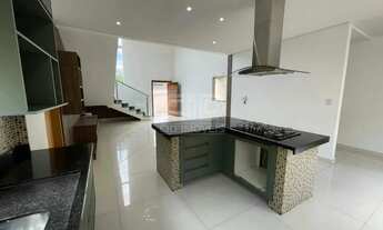 Imagem 5: Sobrado com 3 suítes e piscina no Santa Cruz II