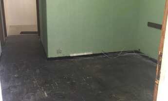 Imagem 2: Terreno de 300m² com 3 casas independentes