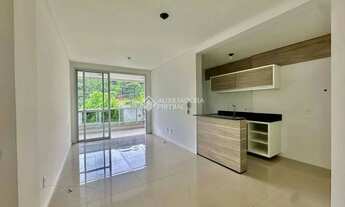 Imagem 2: Imóvel para venda possui 92 metros quadrados com 3 quartos em Córrego Grande - Florianópol