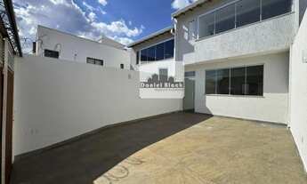 Imagem: Belíssima Casa Geminada no Bairro Santa