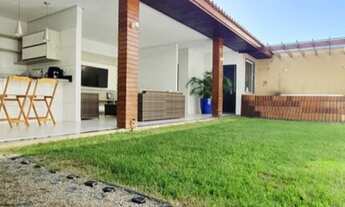 Imagem 2: Casa Duplex em Condomínio Fechado