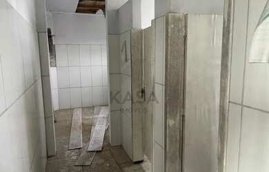 Imagem 7: Excelente pavilhão com 1.000m², dois andares, 02 banheiros (feminino e masculino), amplas