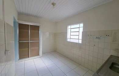 Imagem 7: Térrea para aluguel possui 80 metros quadrados com 3 quartos em Jardim Primavera - Valinho