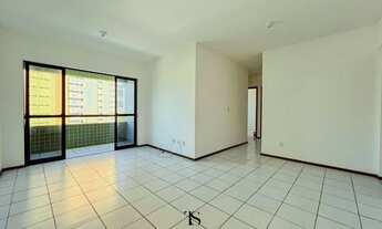 Imagem 2: Excelente apartamento nos Aflitos com 73m², 3 quartos, 1 suíte, 2 vagas cobertas, nascente