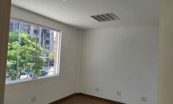 Imagem 6: CASA SOBREPOSTA ALTA com quintal comum, 4 dormitórios (1 suíte) na Av. Conselheiro Nebias