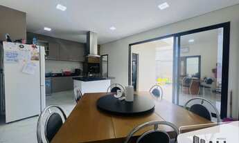 Imagem 3: Casa de Condomínio à Venda no Village La Montagne com 3 Quartos por R$ 1.400.000