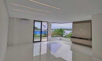 Imagem 4: Casa de condomínio para venda possui 882 metros quadrados com 8 quartos. .