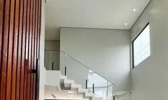 Imagem 2: Casa de condomínio para venda possui 264 metros quadrados com 3 quartos