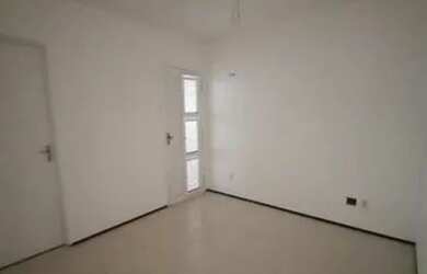 Imagem 4: Casa para venda possui 77 metros quadrados com 2 quartos em Luzardo Viana - Maracanaú - CE