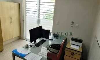 Imagem 7: Próximo Metro Casa com 5 dormitórios