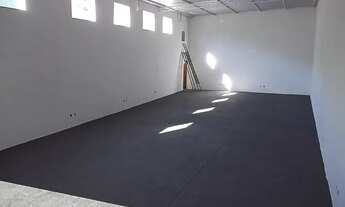 Imagem 4: Galpão à venda tem 305 metros quadrados em Vila Santa Lina - Limeira - São Paulo