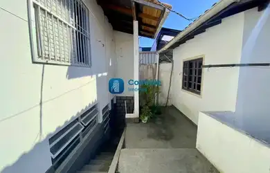 Imagem 5: Casa com 03 dorm (01 suíte) com Edícula em Barreiros - São José/SC