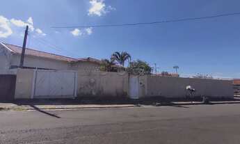 Imagem: Botucatu - Casa Padrão - Jardim Planalto