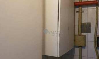 Imagem 6: Apartamento com sacada, com vidro