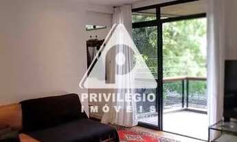 Imagem 6: Privilégio Imóveis vende excelente apartamento de 2 quartos, com vaga