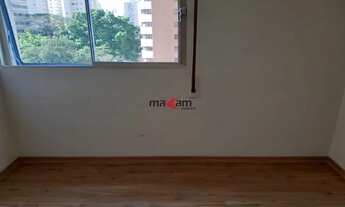 Imagem 2: Moema Pássaros: Apartamento com 2 dormitórios, armários, 1 banheiro, andar alto, face nort