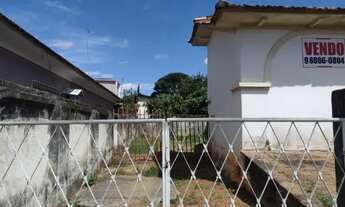 Imagem 3: Casa em Caetanópolis - Centro - Linda Casa Antiga para se reformar - Próxima da Igreja