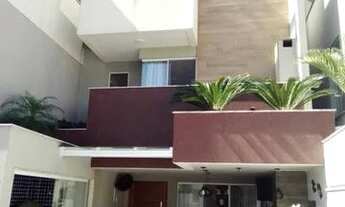 Imagem 2: Casa de condomínio para venda tem 270 metros quadrados com 5 quartos