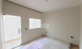 Imagem 2: Casa para aluguel, 2 quartos, 1 suíte, 1 vaga, Novo Mundo - Uberlândia/MG