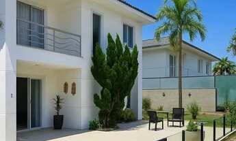 Imagem 3: Linda casa de 5 quartos com Espaço Gourmet e Piscina Privativa