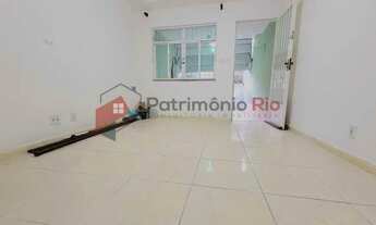 Imagem 3: Irajá casa 02 quartos sendo 01 suíte com varanda - 02 vagas - Aceitando Financiamento!