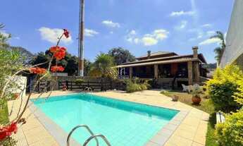 Imagem: Casa para aluguel, 6 quartos, 3 suítes