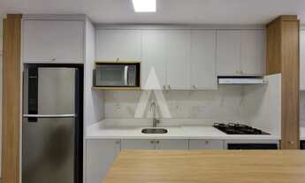 Imagem 7: Apartamento semimobiliado com 2 quartos, sendo 1 suíte, sacada com churrasqueira e elevado