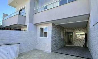 Imagem 2: Sobrado 2 suítes e 2 vagas de garagem no bairro Bombas em Bombinhas/SC