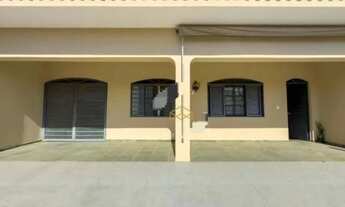 Imagem 2: VENDO CASA NO BAIRRO PARQUE 10 PRÓXIMO AO SUPERMERCADO VENEZA