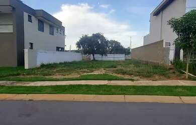 Imagem 2: Casa de condomínio para venda com 320 metros quadrados