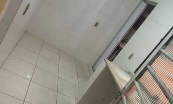 Imagem 2: Quarto/cozinha e banheiro