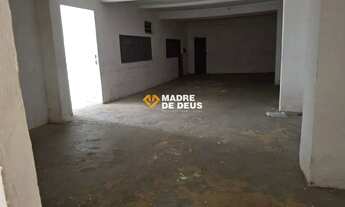 Imagem: Prédio comercial no bairro Damas