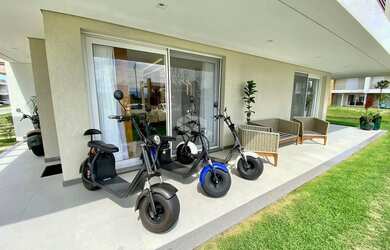 Imagem 7: Casa de condomínio com 4 dormitórios/quartos sendo 2 suítes com sacada e totalmente mobili