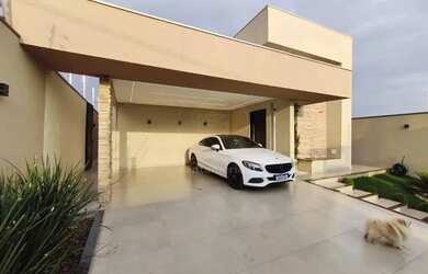 Imagem 2: Casa de Alto Padrão à Venda no Parque Industrial Cafezal em Rolândia