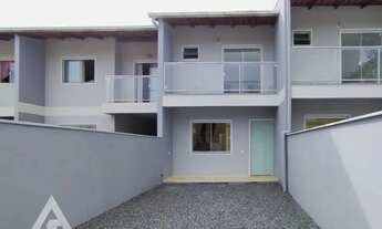 Imagem 2: Sobrado de 2 suítes para locação por R$ 1.900,00 - Bairro Itoupavazinha - Blumenau/SC