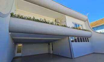 Imagem 6: Casa à VENDA centro Botucatu, 3 dorm. sala com varanda, banheiro e quarto de serviço e esc