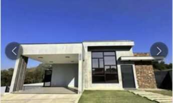 Imagem 2: Casa à venda em Jundiaí-SP: 3 quartos, 3 suítes, 2 banheiros, 5 vagas de garagem e 800m² d