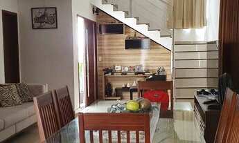 Imagem 4: Casa de condomínio para venda possui 180 metros quadrados com 3 quartos