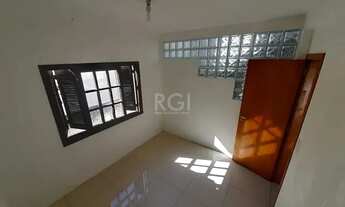 Imagem 2: Casa para Venda - 122m², 5 dormitórios, sendo 2 suites, 2 vagas - Teresópolis