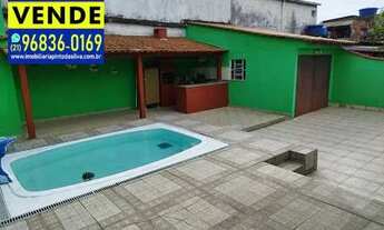 Imagem: Espetacular Casa com Piscina e Churrasqueira