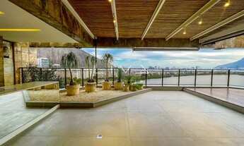 Imagem 7: Cobertura de Luxo com Vista Panorâmica para Lagoa com 450m² 4 Suítes 4 Vagas Portaria 24h