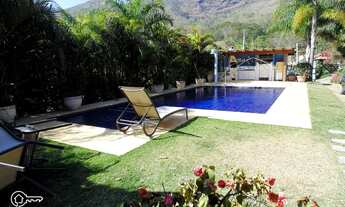 Imagem 2: Casa em Secretário com Vista das Montanhas