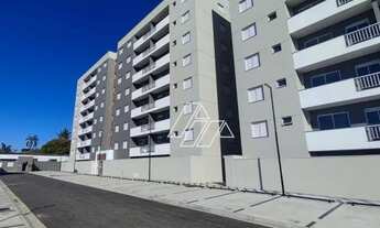 Imagem 2: Apartamento com 2 dormitórios para alugar, 47 m² por R$ 2.100,01/mês - Jóquei Clube - Marí