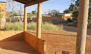 Imagem: Vendo casa 2 pecas com area na rua da escola